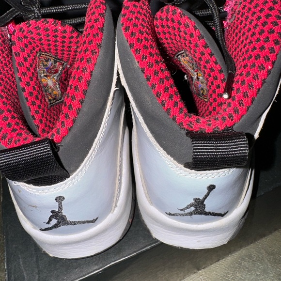 Size 3Y. Original box included - Picture 2 of 3